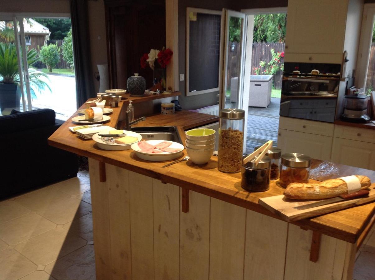 Bed and Breakfast Les Rives Du Bassin Le Teich Esterno foto