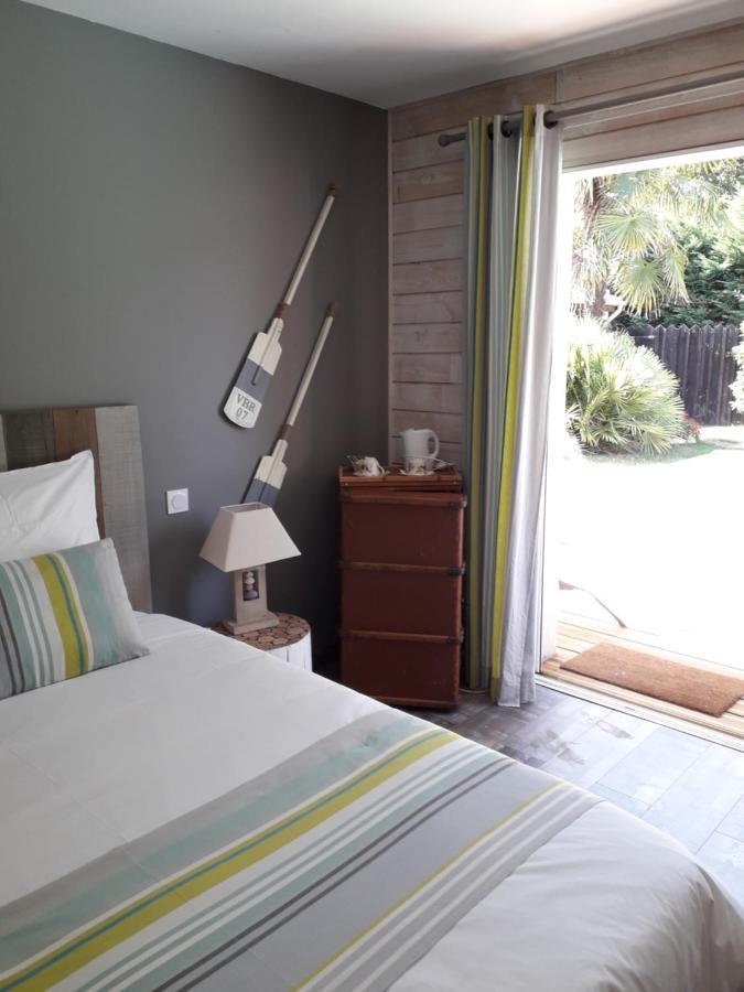 Bed and Breakfast Les Rives Du Bassin Le Teich Esterno foto